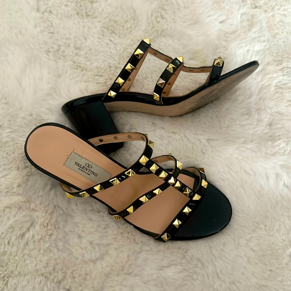 Valentino Rock Stud sandals Patent Black Leather 37 1/2